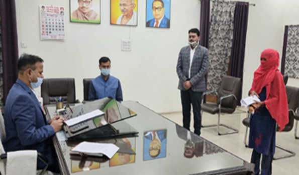 महिला उत्पीड़न के खिलाफ झांसी जिलाधिकारी का कड़ा रूख