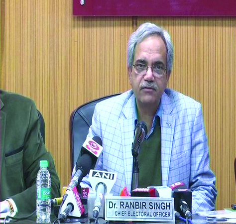 चुनावी प्रक्रिया में मतदाता की भागीदारी अहम : रणबीर सिंह