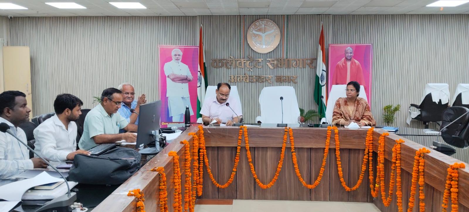 अंबेडकरनगर में मुख्यमंत्री स्वदेशी गो संवर्धन योजना की ई-लॉटरी आयोजित होने की प्रतीकात्मक तस्वीर।