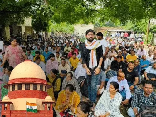 69 हजार शिक्षक भर्ती मामले की सुनवाई के दौरान सुप्रीम कोर्ट का प्रतीकात्मक चित्र।