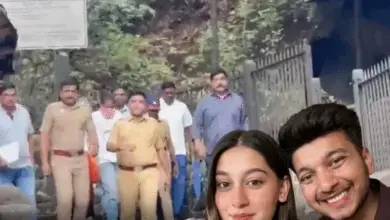 पुणे के केतन अग्रवाल हत्याकांड में क्राइम सीन रीक्रिएशन कराती पुलिस और जांच टीम।