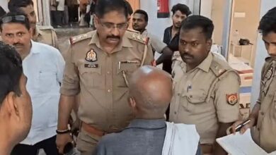 अंबेडकरनगर में शादी से पहले मंगेतर द्वारा युवती पर धारदार हथियार से किए गए हमले की सांकेतिक तस्वीर।