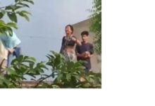 अंबेडकरनगर के इब्राहिमपुर क्षेत्र में पथराव की घटना के बाद मौके पर जांच करती पुलिस टीम।