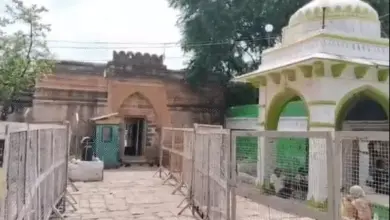 धार में भोजशाला विवाद के बीच जुमे की नमाज को लेकर तैनात पुलिस और प्रशासनिक व्यवस्था का दृश्य।