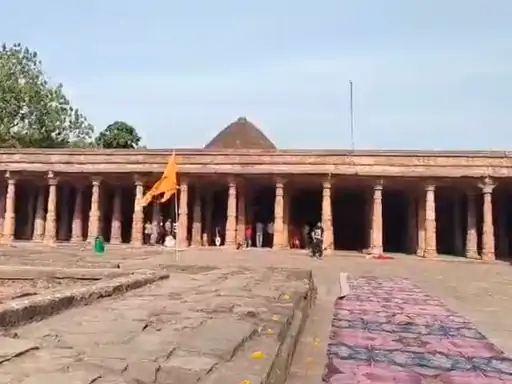 धार की भोजशाला विवाद मामले में सुप्रीम कोर्ट की सुनवाई का प्रतीकात्मक दृश्य।
