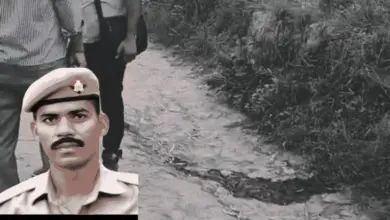 बुलंदशहर में आत्महत्या की घटना के बाद मौके पर मौजूद पुलिस का सांकेतिक चित्र।