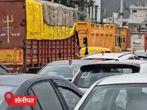 CJP प्रदर्शन को देखते हुए हरियाणा-दिल्ली बॉर्डर पर तैनात पुलिस और सुरक्षा व्यवस्था।
