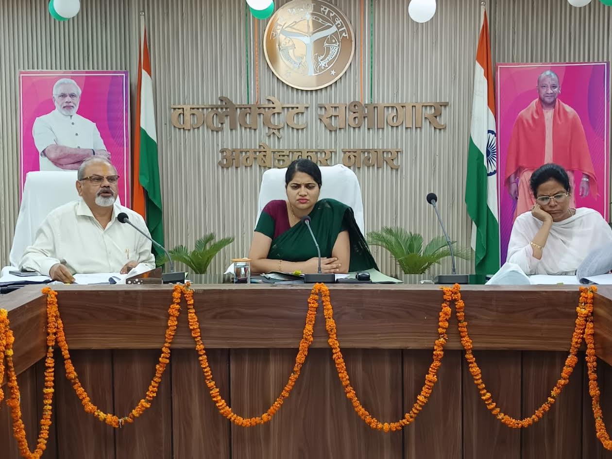 अंबेडकरनगर में 5 जुलाई तक 5.07 लाख पौधारोपण का लक्ष्य, डीएम ने दिए सख्त निर्देश