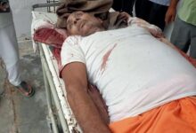 अम्बेडकरनगर के सम्मनपुर क्षेत्र में ट्यूबवेल पर हुई वृद्ध की हत्या के मामले की जांच करती पुलिस का सांकेतिक दृश्य।
