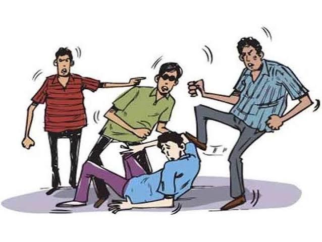 अंबेडकरनगर के फुलवरिया टोल प्लाजा पर टोल विवाद का सांकेतिक दृश्य।