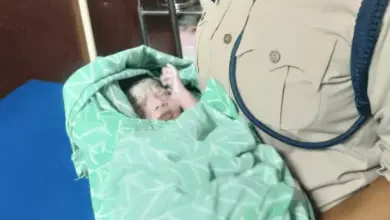 गोरखधाम एक्सप्रेस में महिला यात्रियों की मदद से हुआ सुरक्षित प्रसव।