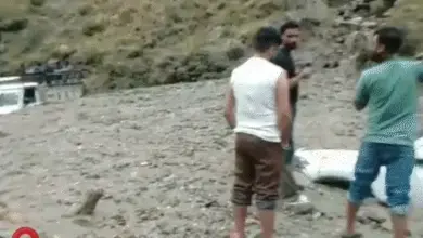 हिमाचल प्रदेश के किन्नौर में भारी बारिश के बाद नेशनल हाईवे पर आया मलबा