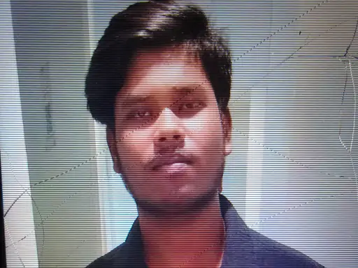 कानपुर के ईदगाह कॉलोनी स्थित घटना स्थल पर जांच में जुटी पुलिस टीम।