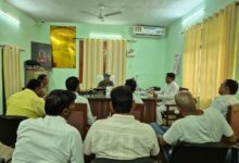 अंबेडकरनगर में कांवड़ यात्रा को लेकर आयोजित परिवहन विभाग और ट्रांसपोर्टरों की बैठक।