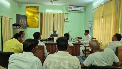 अंबेडकरनगर में कांवड़ यात्रा को लेकर आयोजित परिवहन विभाग और ट्रांसपोर्टरों की बैठक।