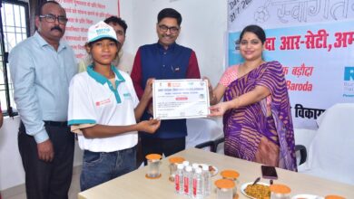 अम्बेडकरनगर के आरसेटी में बीसी सखी प्रशिक्षण समापन समारोह का दृश्य।