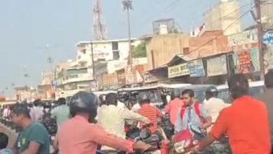 लखनऊ में विधानसभा घेराव के दौरान प्रदर्शन करते कोटेदार।