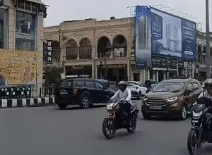 लखनऊ में उमस और गर्मी के बीच हुई बारिश के दौरान मौसम का बदलता हुआ दृश्य।