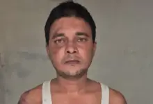 लखनऊ एयरपोर्ट पर बम की सूचना के बाद सुरक्षा जांच में जुटी सीआईएसएफ और अन्य एजेंसियां।