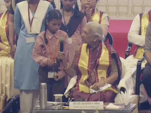 लखनऊ विश्वविद्यालय के दीक्षांत समारोह का दृश्य