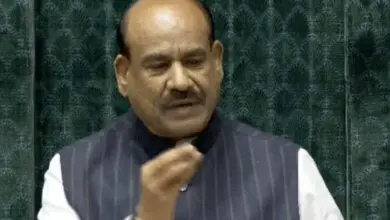 NEET पेपर लीक मामले पर संसद में विपक्ष के विरोध के दौरान लोकसभा की कार्यवाही।