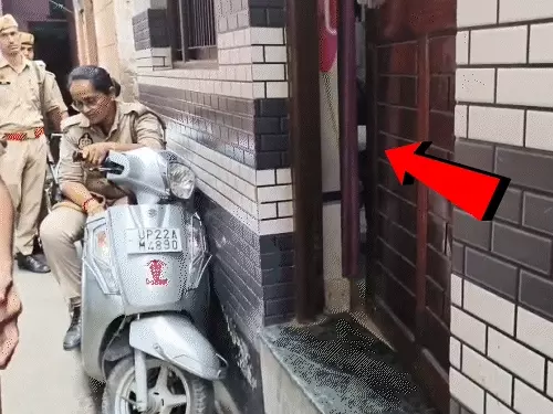 बुलंदशहर में NIA टीम की कार्रवाई और जांच से जुड़ा दृश्य।