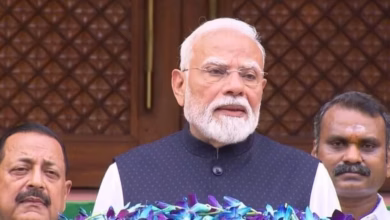 प्रधानमंत्री नरेंद्र मोदी पेपर लीक मामलों में फास्ट ट्रैक कोर्ट की घोषणा करते हुए।