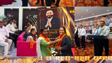 अंबेडकरनगर में बार एसोसिएशन चुनाव से पहले आयोजित अधिवक्ता स्नेहभोज का दृश्य।