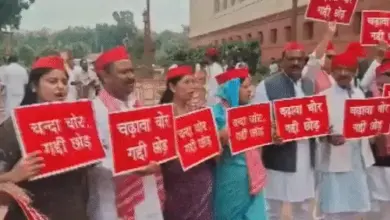 लोकसभा में पेपर लीक संशोधन विधेयक 2026 पर भाषण देते राहुल गांधी।