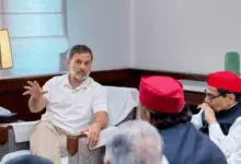 प्रेस कॉन्फ्रेंस के दौरान NEET पेपर लीक और शिक्षा व्यवस्था पर बयान देते राहुल गांधी।