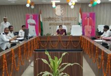 अंबेडकरनगर में डीएम द्वारा यूरिया और डीएपी खाद आपूर्ति की समीक्षा बैठक