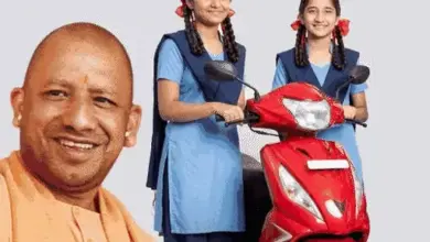उत्तर प्रदेश की छात्राओं के लिए शुरू की गई रानी लक्ष्मीबाई स्कूटी योजना का प्रतीकात्मक चित्र।