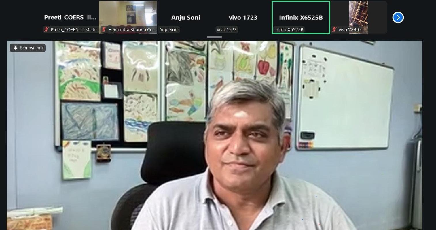 अंबेडकरनगर में आईआईटी मद्रास और जिला प्रशासन द्वारा सड़क सुरक्षा सखी प्रशिक्षण कार्यक्रम का वर्चुअल दृश्य।