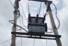 अंबेडकरनगर के जैनपुर गांव में खराब ट्रांसफार्मर