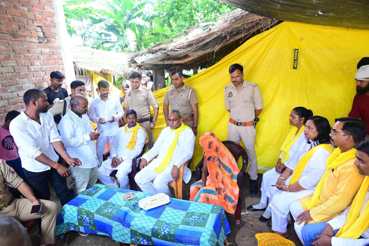 अंबेडकरनगर में कैबिनेट मंत्री ओम प्रकाश राजभर