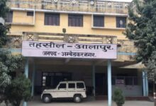 अंबेडकरनगर आलापुर तहसील में नायब तहसीलदार की कोर्ट का काम प्रभावित