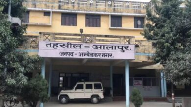अंबेडकरनगर आलापुर तहसील में नायब तहसीलदार की कोर्ट का काम प्रभावित