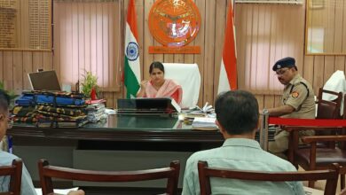 अंबेडकरनगर कलेक्ट्रेट में रानी लक्ष्मीबाई महिला एवं बाल सम्मान कोष के मामलों की समीक्षा बैठक