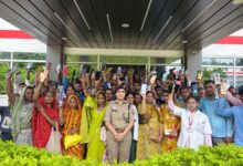 अंबेडकरनगर पुलिस द्वारा बरामद 190 गुम और चोरी हुए मोबाइल फोन