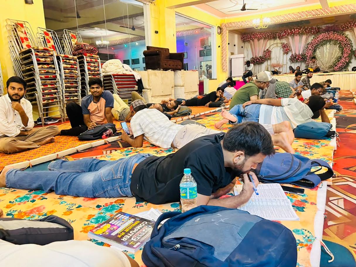 अंबेडकरनगर में लोअर PCS अभ्यर्थियों के लिए निशुल्क ठहरने और भोजन की व्यवस्था