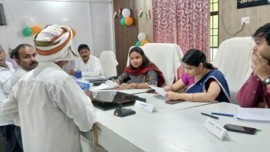 अंबेडकरनगर अकबरपुर तहसील में संपूर्ण समाधान दिवस पर शिकायतें सुनतीं डीएम ईशा प्रिया