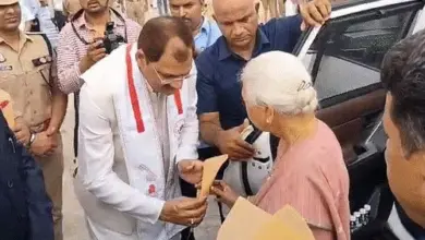 आजमगढ़ में दीक्षांत समारोह को संबोधित करतीं राज्यपाल आनंदीबेन पटेल