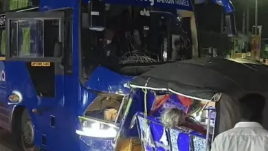 आंध्र प्रदेश के पलनाडु में बस और ऑटो की टक्कर