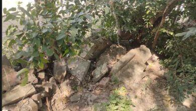 अंबेडकरनगर के बड़ेपुर स्वास्थ्य केंद्र की क्षतिग्रस्त बाउंड्रीवाल