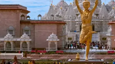 फ्रांस के बुसी-सेंट-जॉर्जेस में बना BAPS स्वामीनारायण हिंदू मंदिर