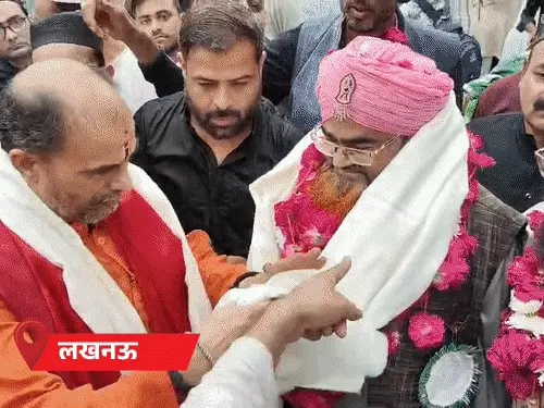 ईद मिलादुन्नबी के मौके पर यूपी में निकला जुलूस