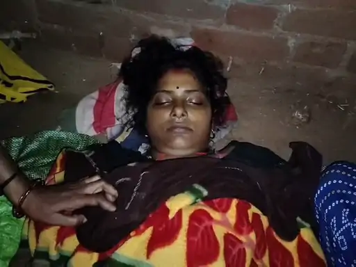 इटावा के अड्डा संतोषपुर में विवाहिता की मौत के बाद पुलिस जांच