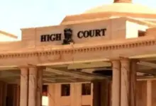 लखनऊ के कैसरबाग सिविल कोर्ट परिसर में अवैध चैंबरों और अतिक्रमण के खिलाफ कार्रवाई का सांकेतिक चित्र।