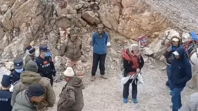 लिपुलेख दर्रे से तिब्बत की ओर रवाना होते भारतीय व्यापारियों का प्रतीकात्मक दृश्य।