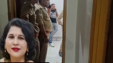 लखनऊ के जानकीपुरम में महिला की संदिग्ध मौत के बाद घटनास्थल पर पहुंची पुलिस और जांच टीम।